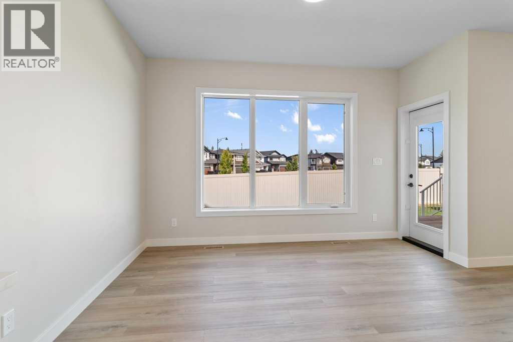 Single Family House for Sale in  Eaton Crescent Evergreen Red Deer 