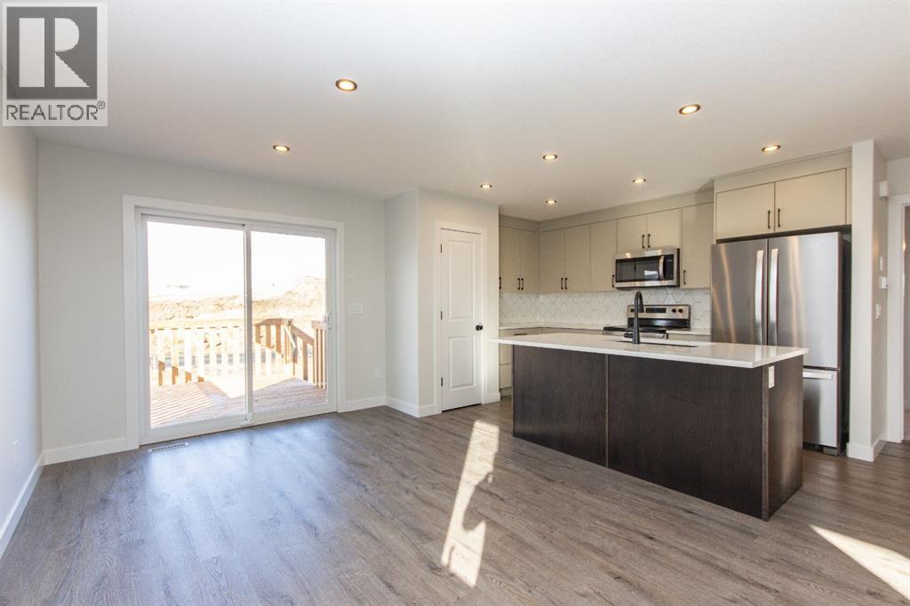Photo 8 of 52 Trinity Street, Lacombe AB