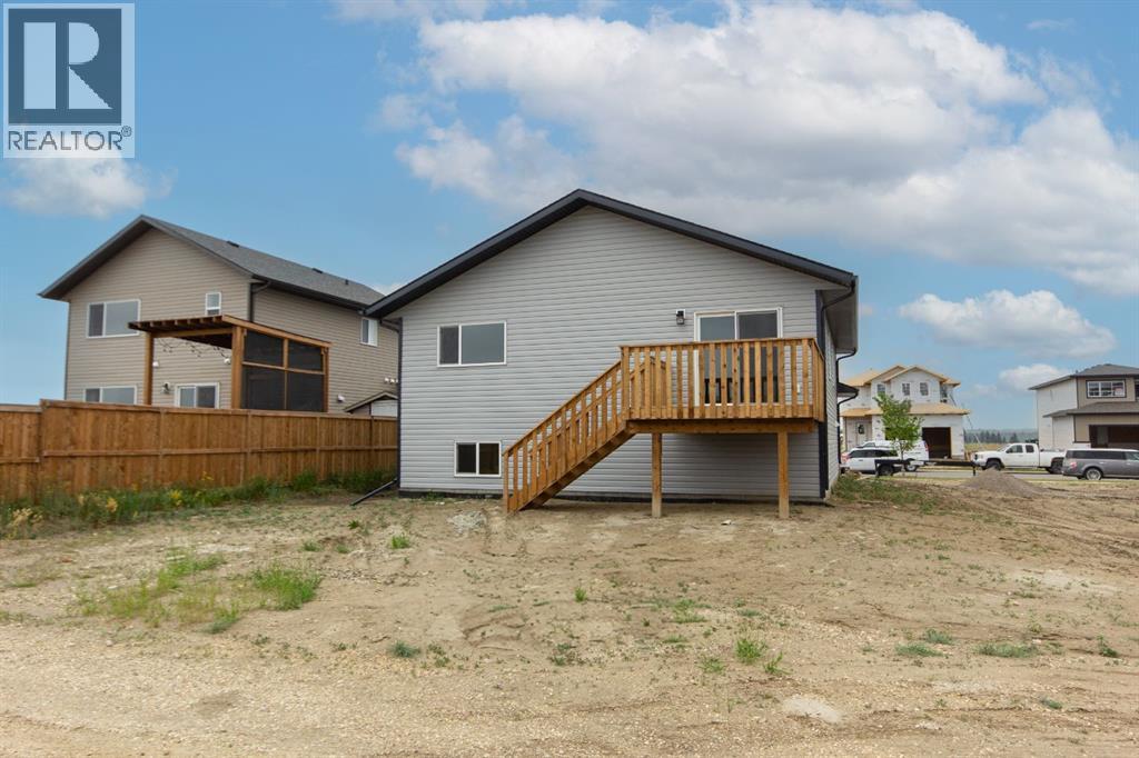 Photo 30 of 52 Trinity Street, Lacombe AB