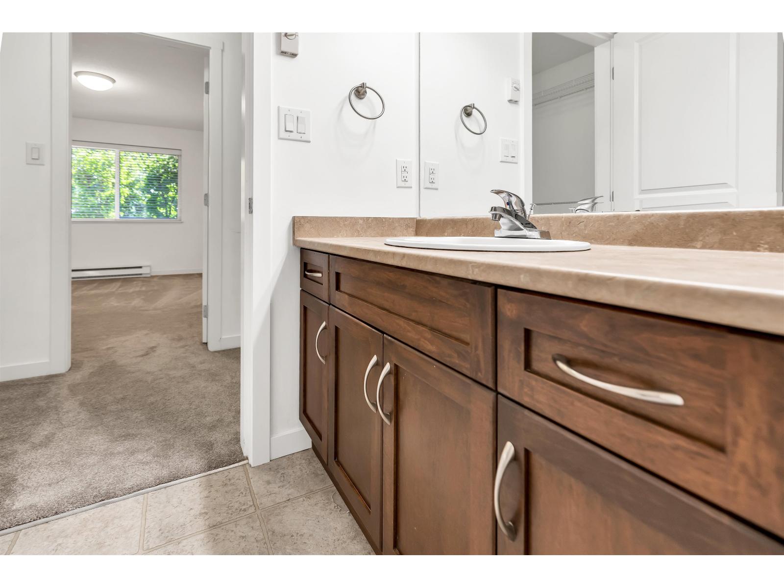 Photo 14 of 108 2038 Sandalwood Crescent, Abbotsford BC