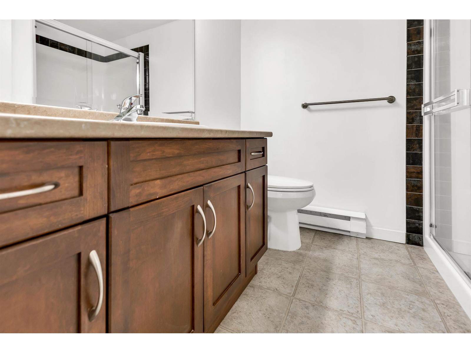 Photo 15 of 108 2038 Sandalwood Crescent, Abbotsford BC