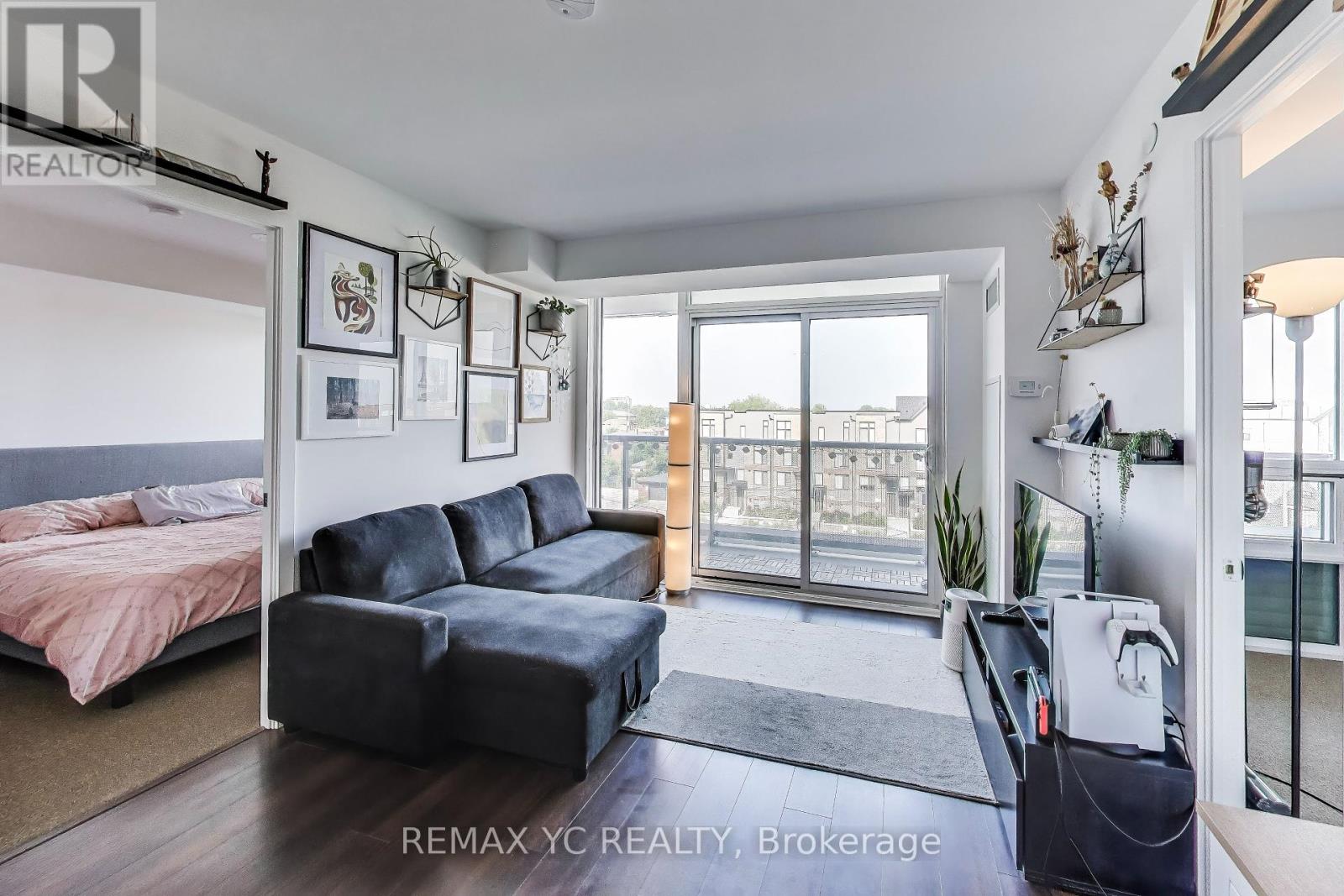 Photo 1 of 520 120 Varna Drive, Toronto ON
