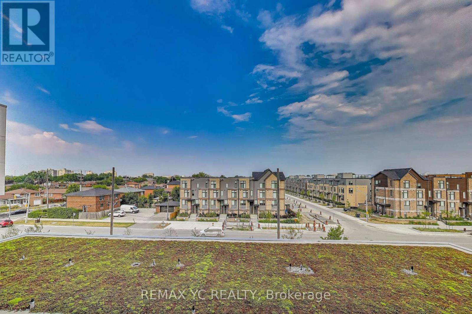 Photo 16 of 520 120 Varna Drive, Toronto ON