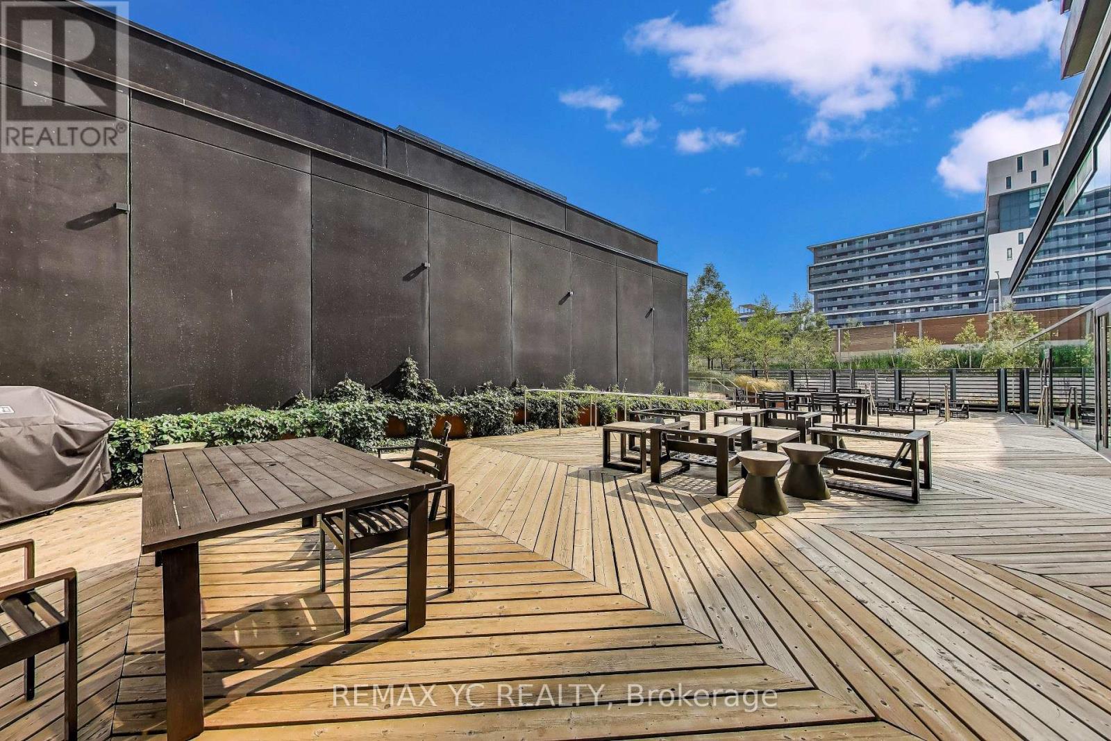 Photo 21 of 520 120 Varna Drive, Toronto ON