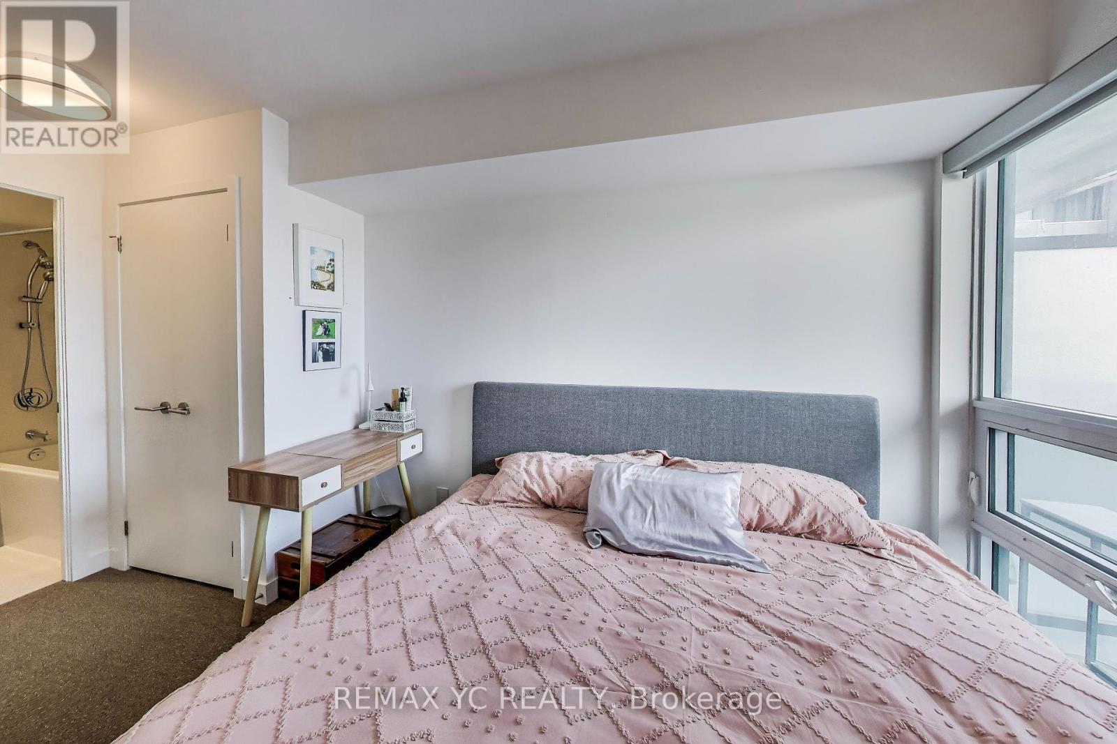 Photo 7 of 520 120 Varna Drive, Toronto ON