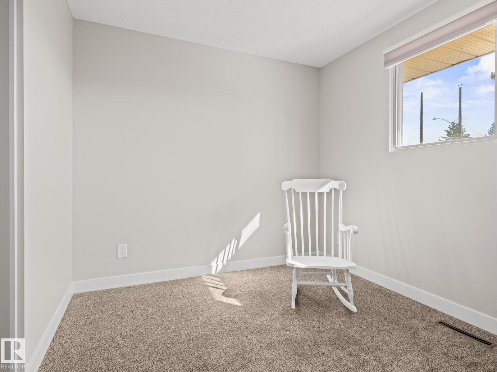 Photo 18 of 9311 169 St Nw, Edmonton AB
