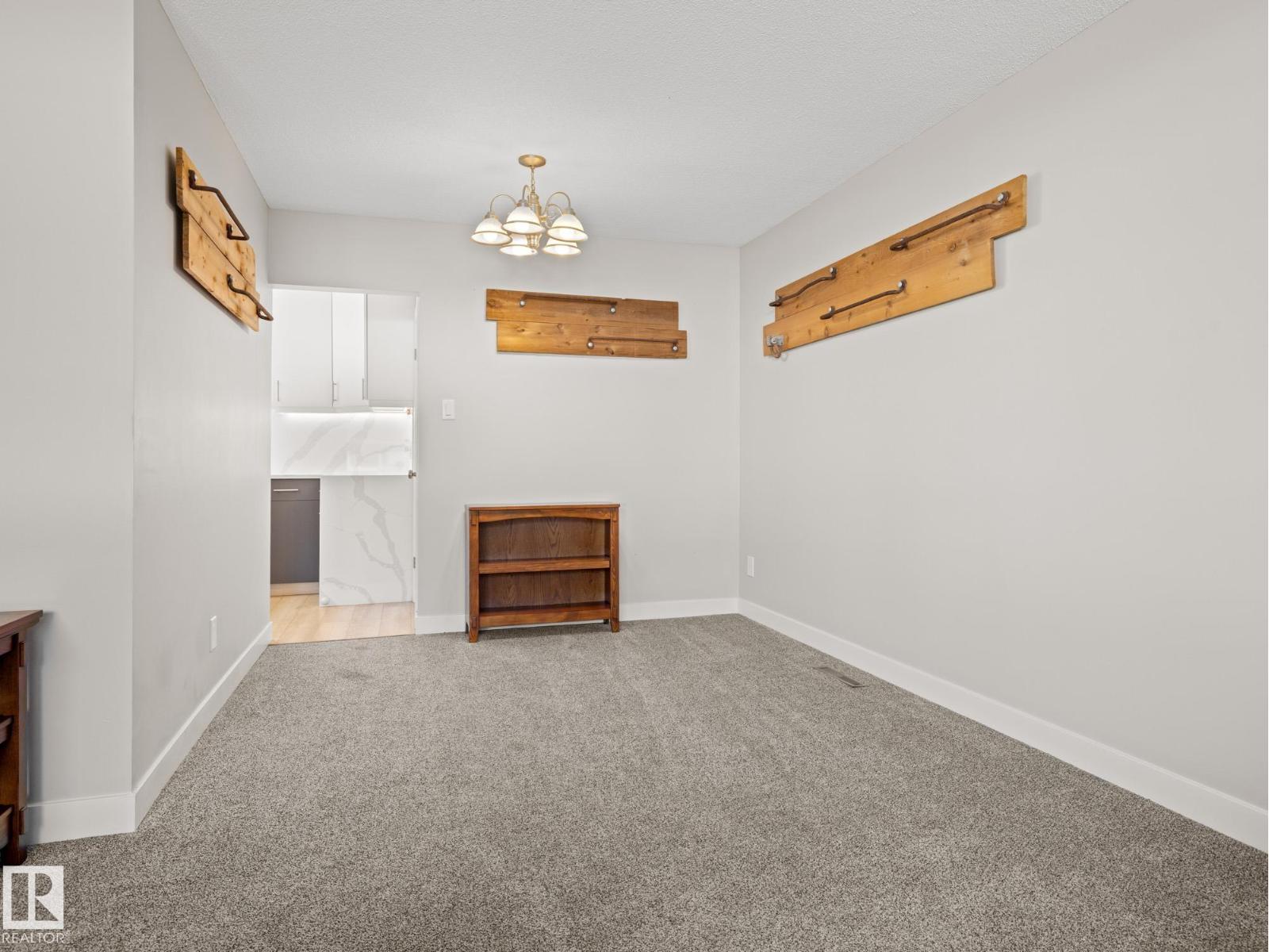 Photo 8 of 9311 169 St Nw, Edmonton AB