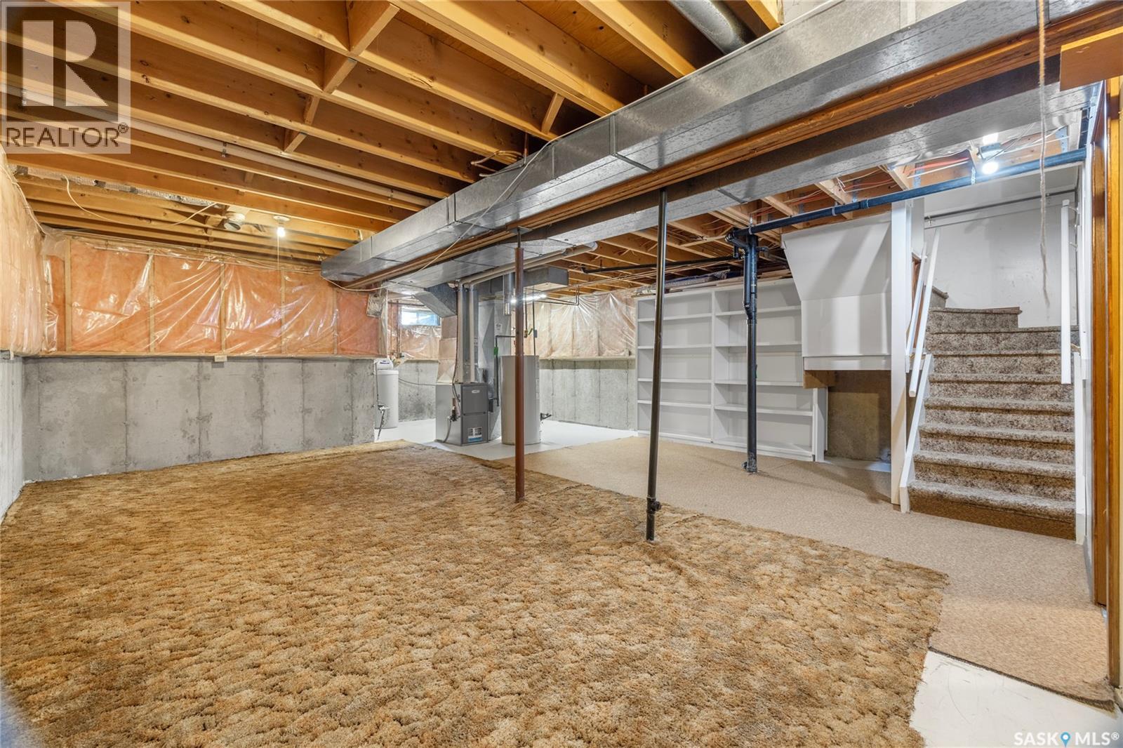 Photo 15 of 2709 Meadow Lane E, Regina SK