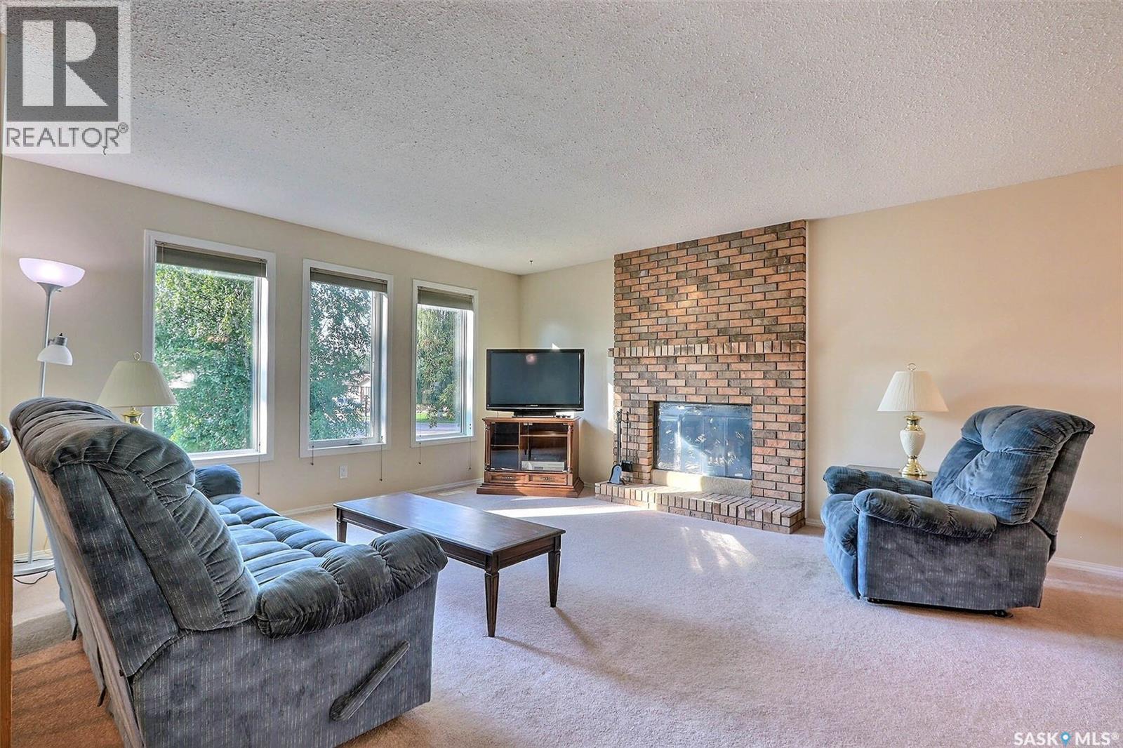 Photo 2 of 3391 Bliss Crescent, Prince Albert SK