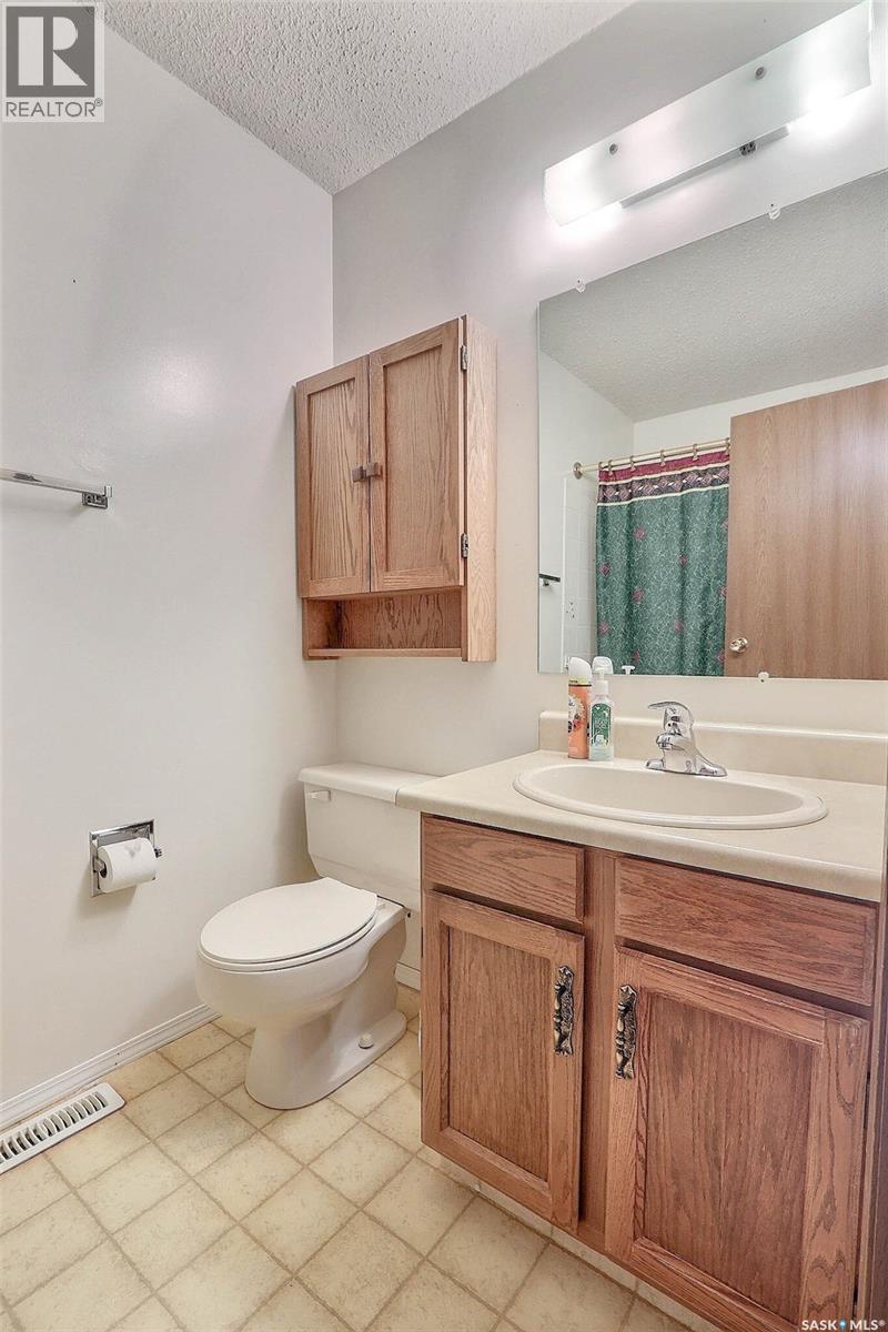 Photo 6 of 3391 Bliss Crescent, Prince Albert SK
