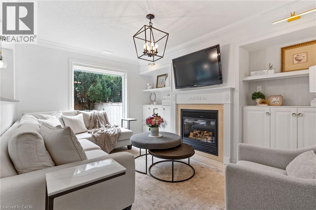Photo 4 of 2306 Bankside Drive, Mississauga ON