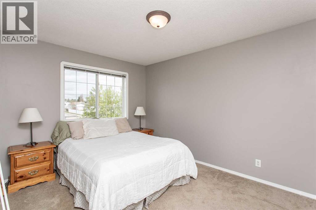 Photo 20 of 70 Drummond Avenue, Red Deer AB