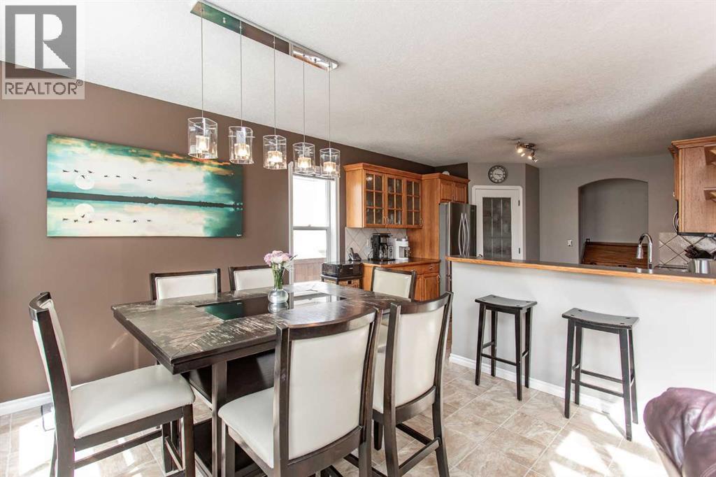 Photo 8 of 70 Drummond Avenue, Red Deer AB