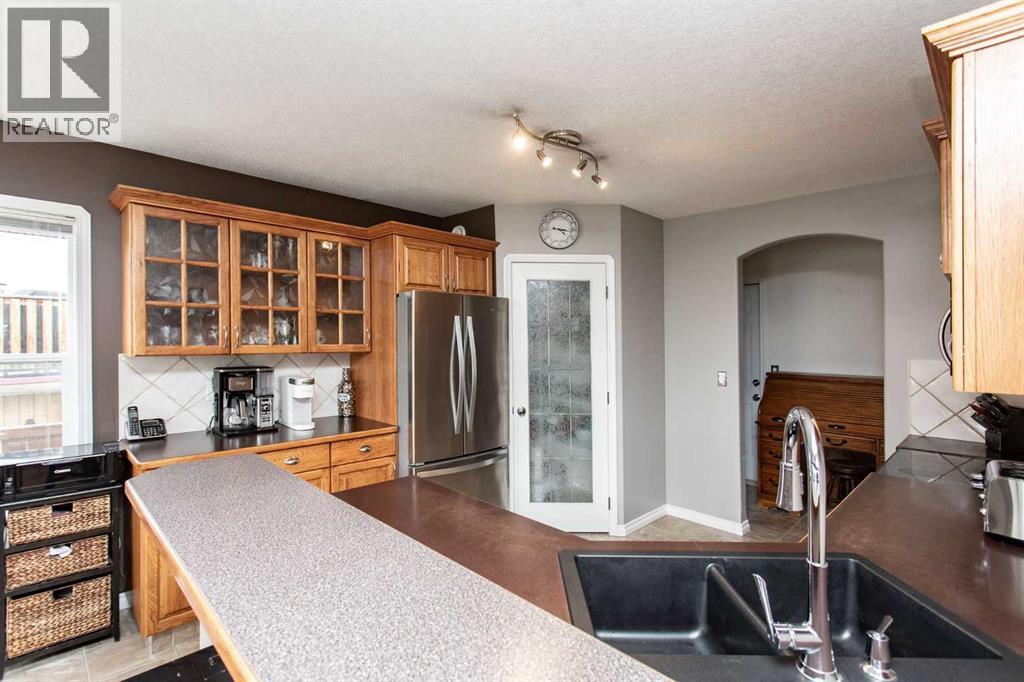 Photo 11 of 70 Drummond Avenue, Red Deer AB