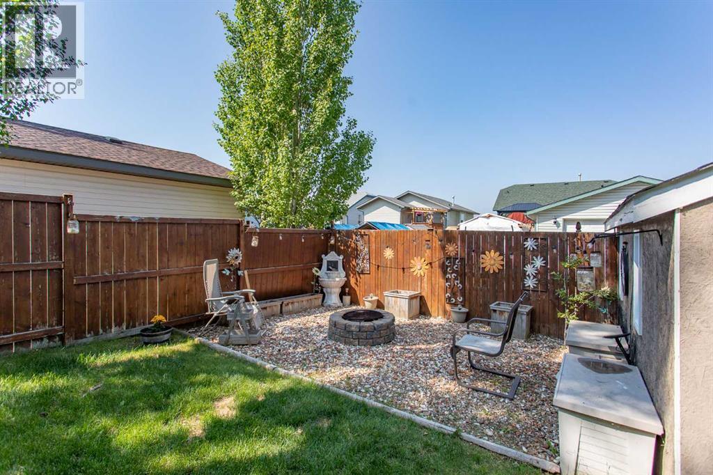 Photo 28 of 70 Drummond Avenue, Red Deer AB