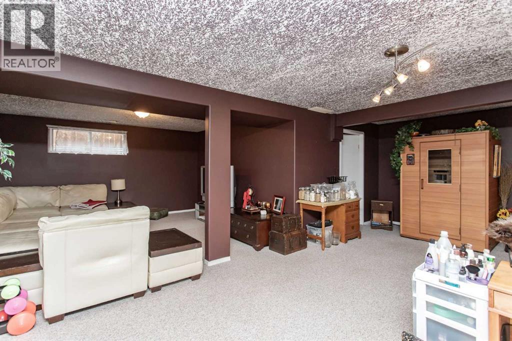Photo 25 of 70 Drummond Avenue, Red Deer AB