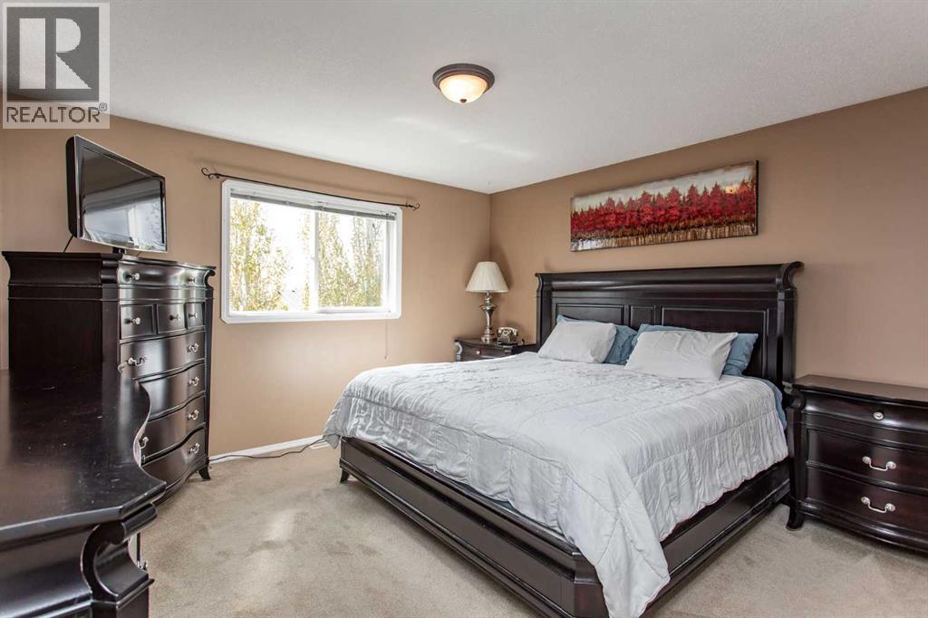 Photo 15 of 70 Drummond Avenue, Red Deer AB