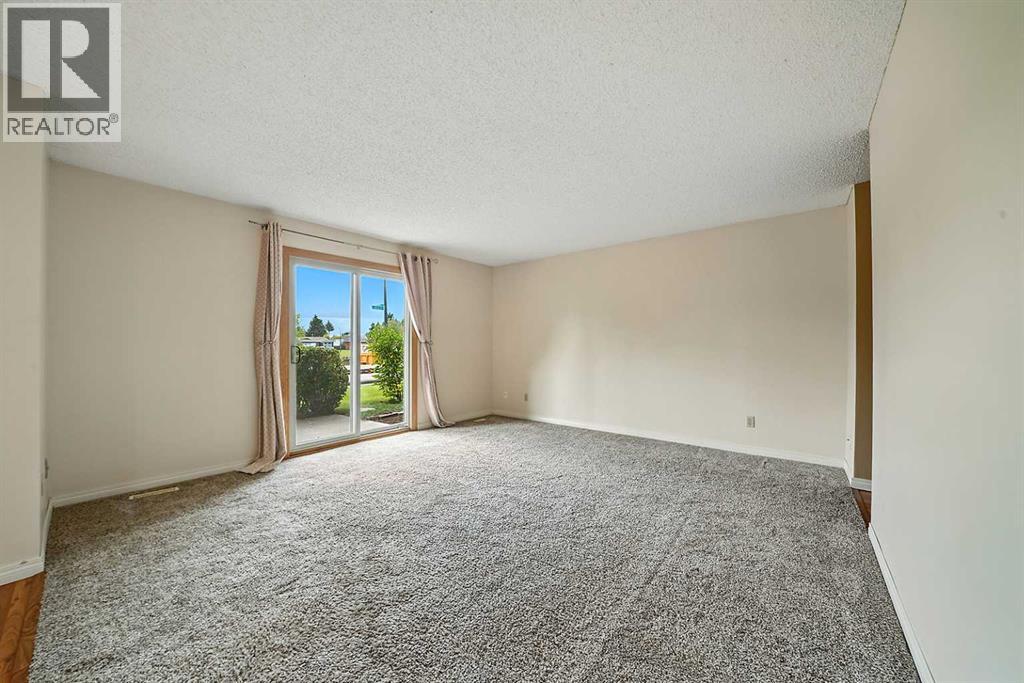 Photo 5 of 125 54 Bell Street, Red Deer AB