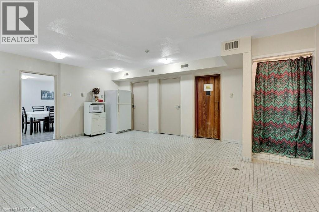 Photo 38 of 200 Jamieson Parkway Unit 118, Cambridge ON