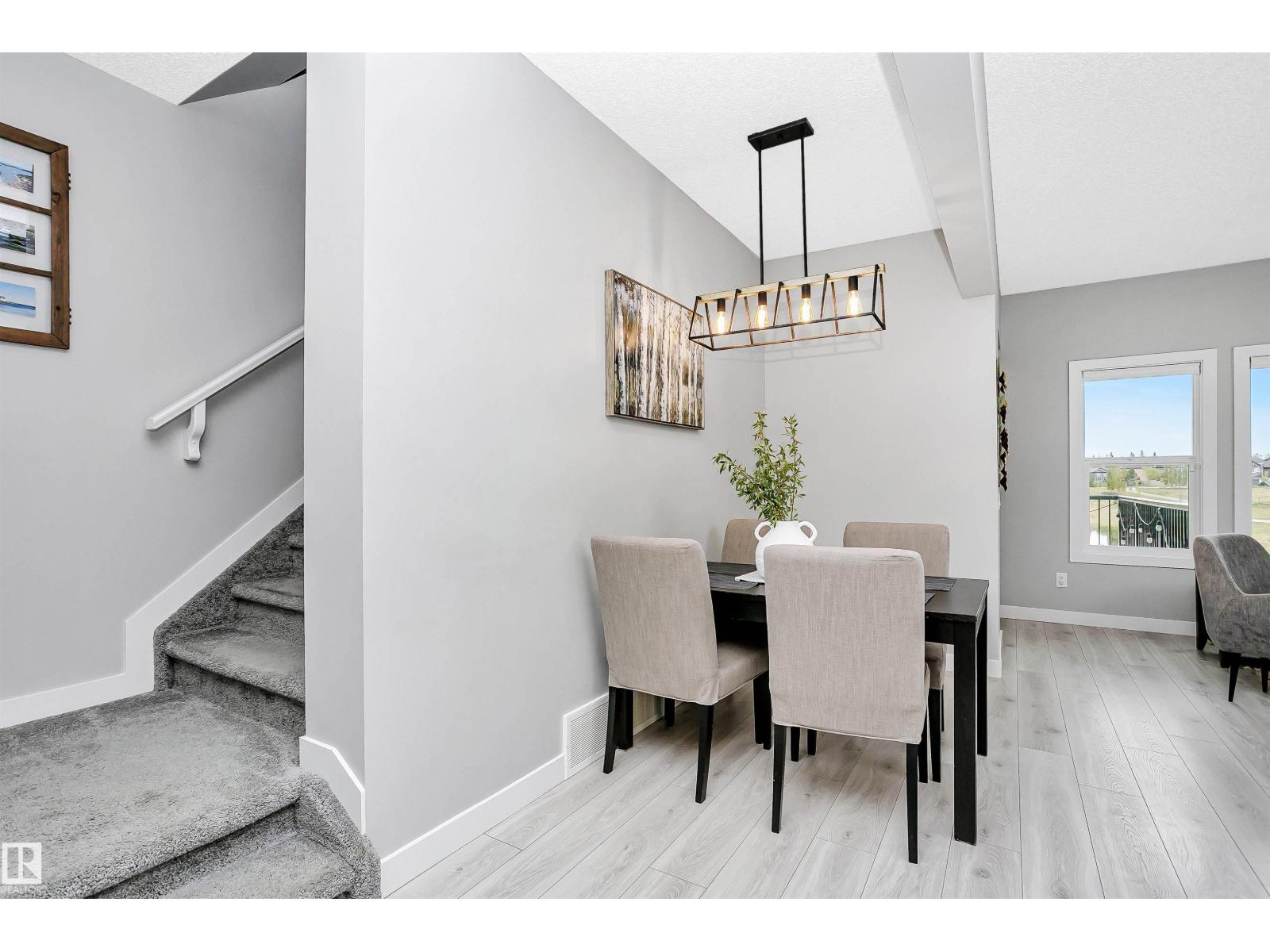 Photo 6 of 7721 Eifert Cr Nw, Edmonton AB