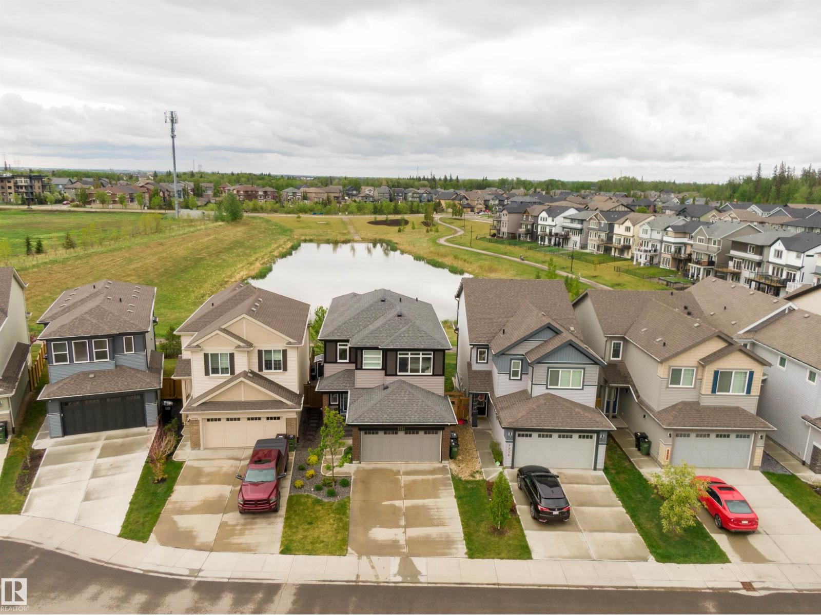 Photo 2 of 7721 Eifert Cr Nw, Edmonton AB