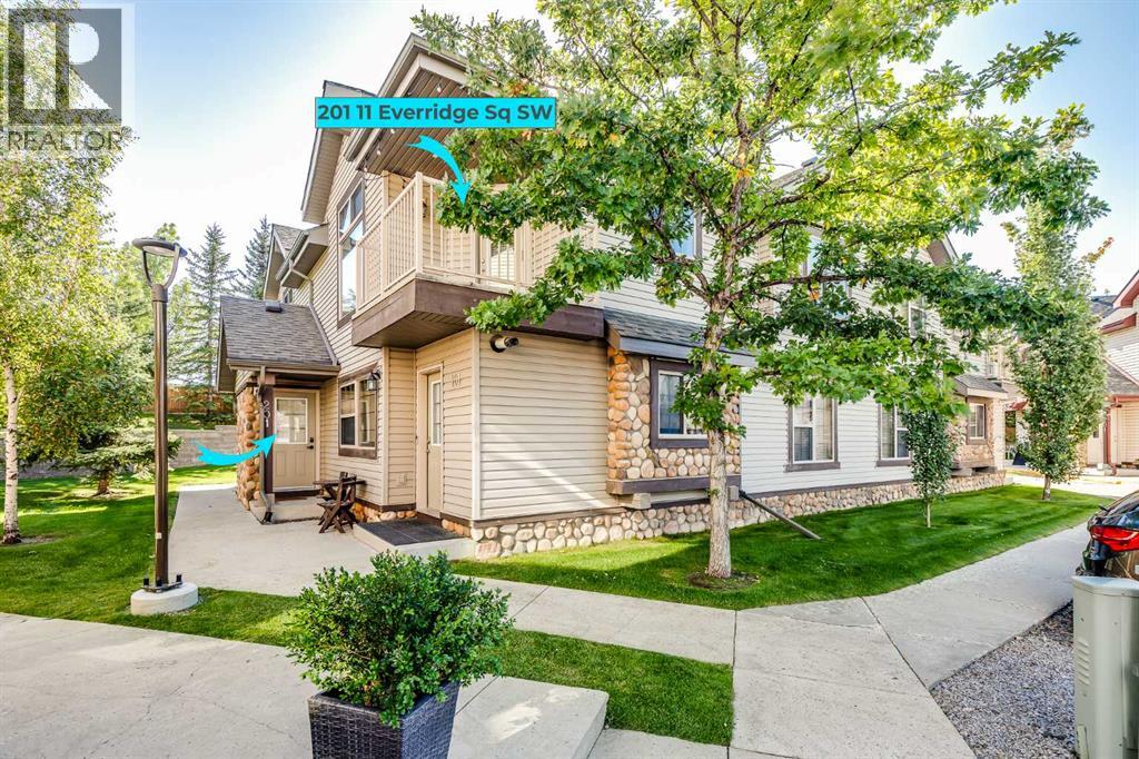 Single Family House for Sale in   Everridge Square SW Evergreen Calgary 