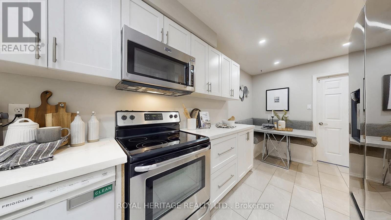 Photo 9 of 32 Fenwick Avenue, Clarington ON