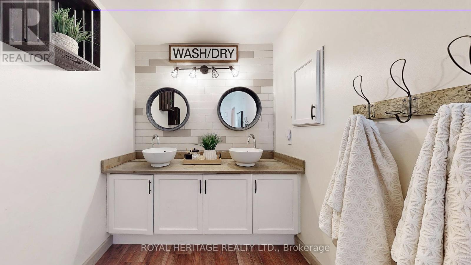 Photo 24 of 32 Fenwick Avenue, Clarington ON