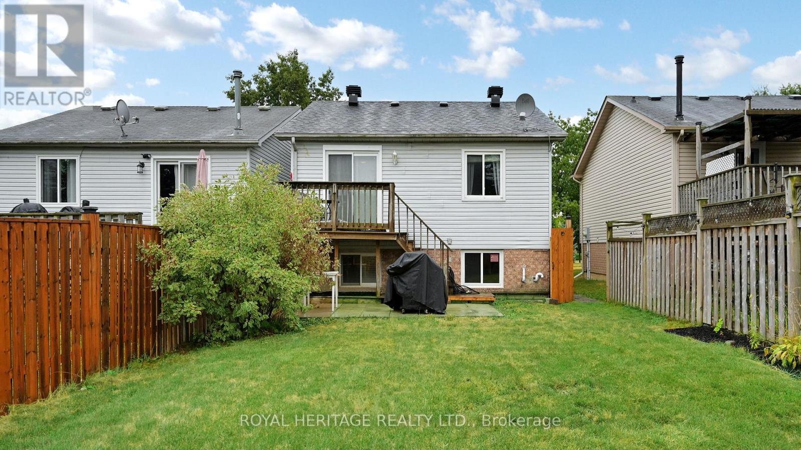 Photo 26 of 32 Fenwick Avenue, Clarington ON