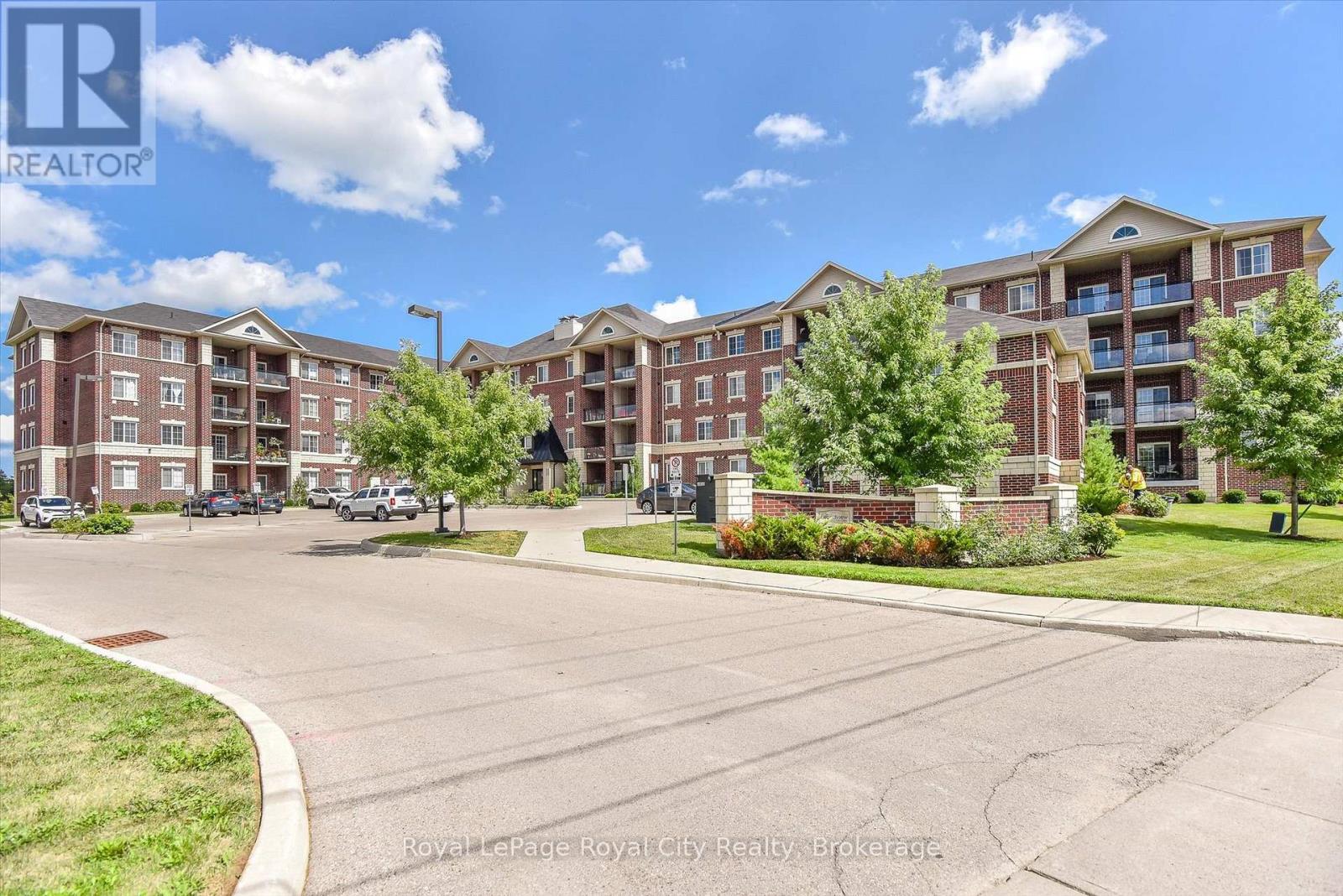 Photo 2 of 122 1440 Gordon Street, Guelph ON