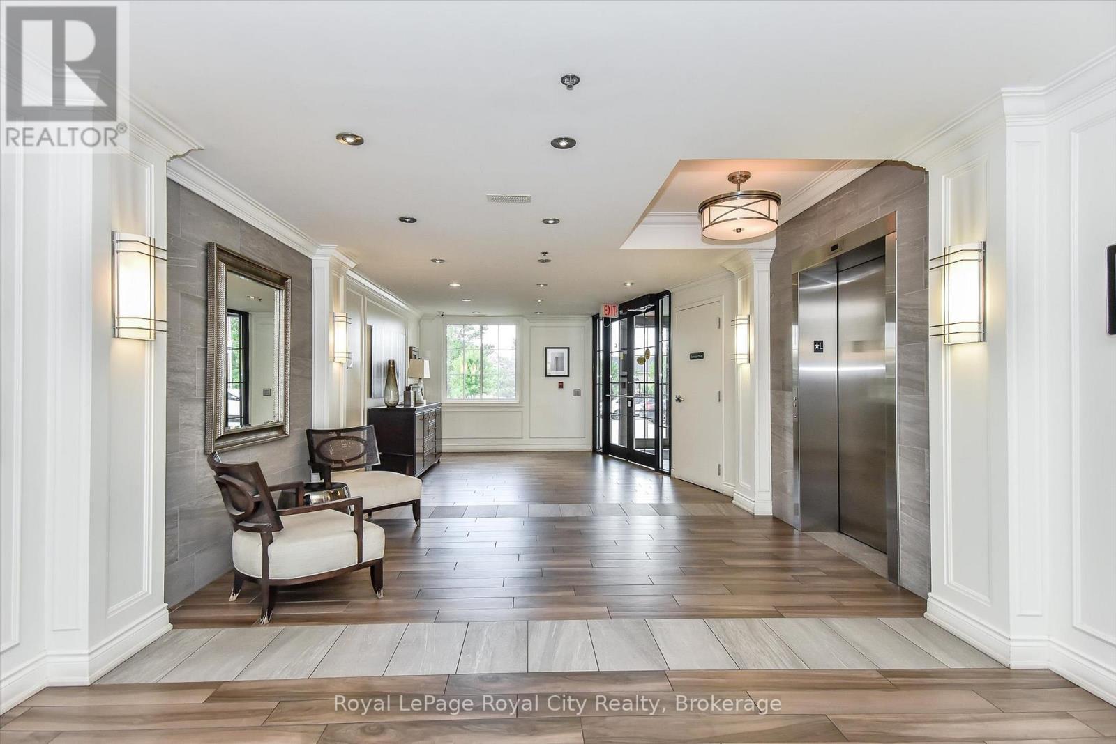 Photo 4 of 122 1440 Gordon Street, Guelph ON