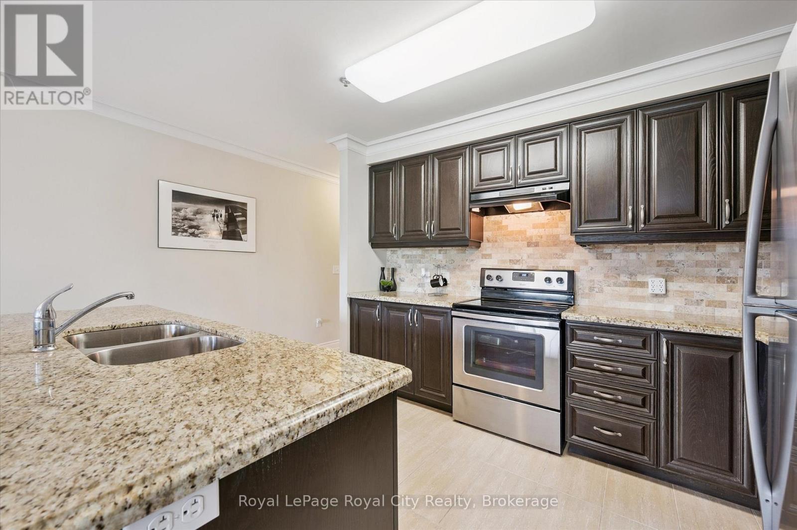 Photo 7 of 122 1440 Gordon Street, Guelph ON