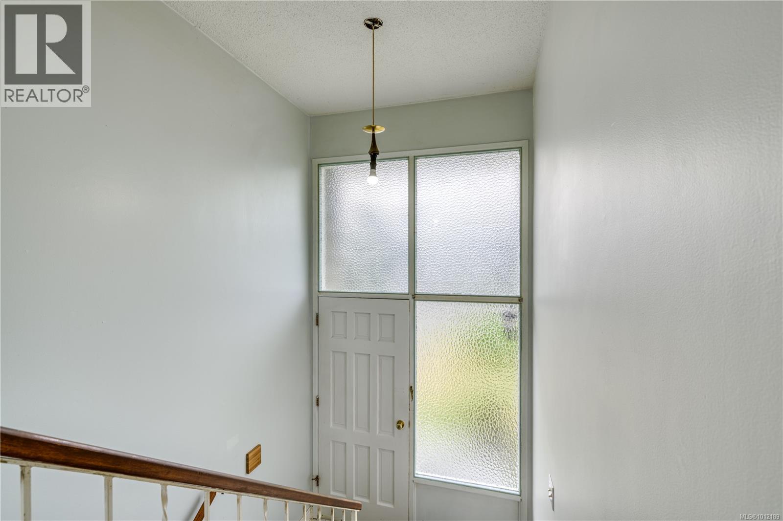 Photo 3 of 7625 Glacier Cres W, Port Hardy BC