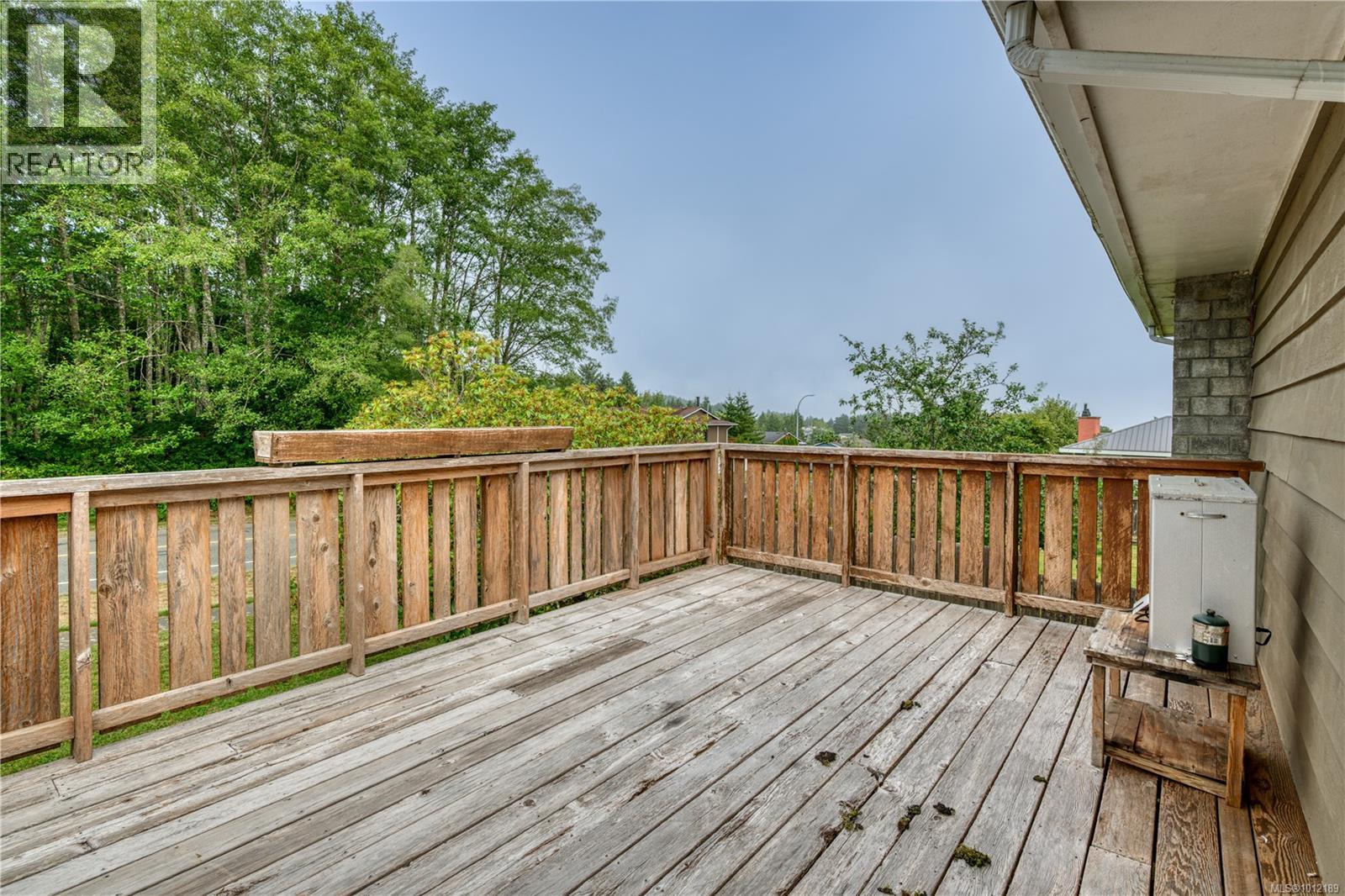 Photo 8 of 7625 Glacier Cres W, Port Hardy BC