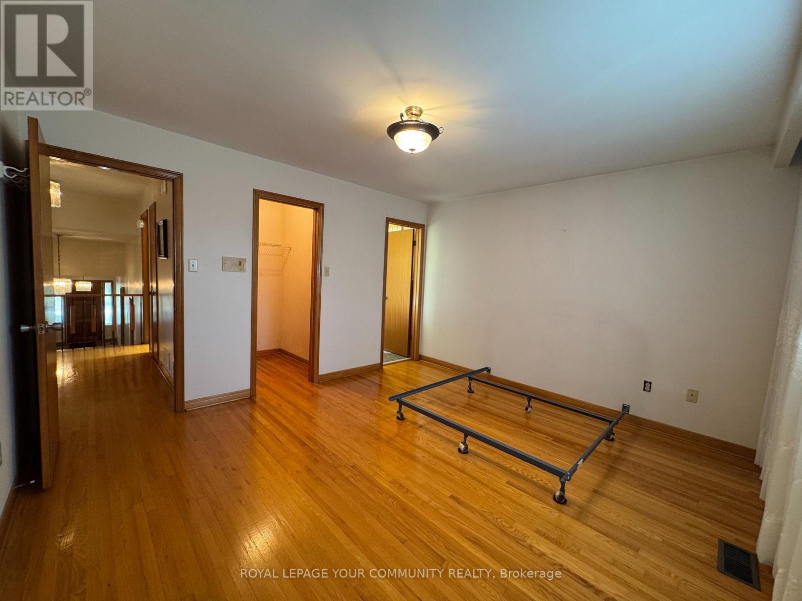 Photo 15 of 160 Jules Avenue, Vaughan ON
