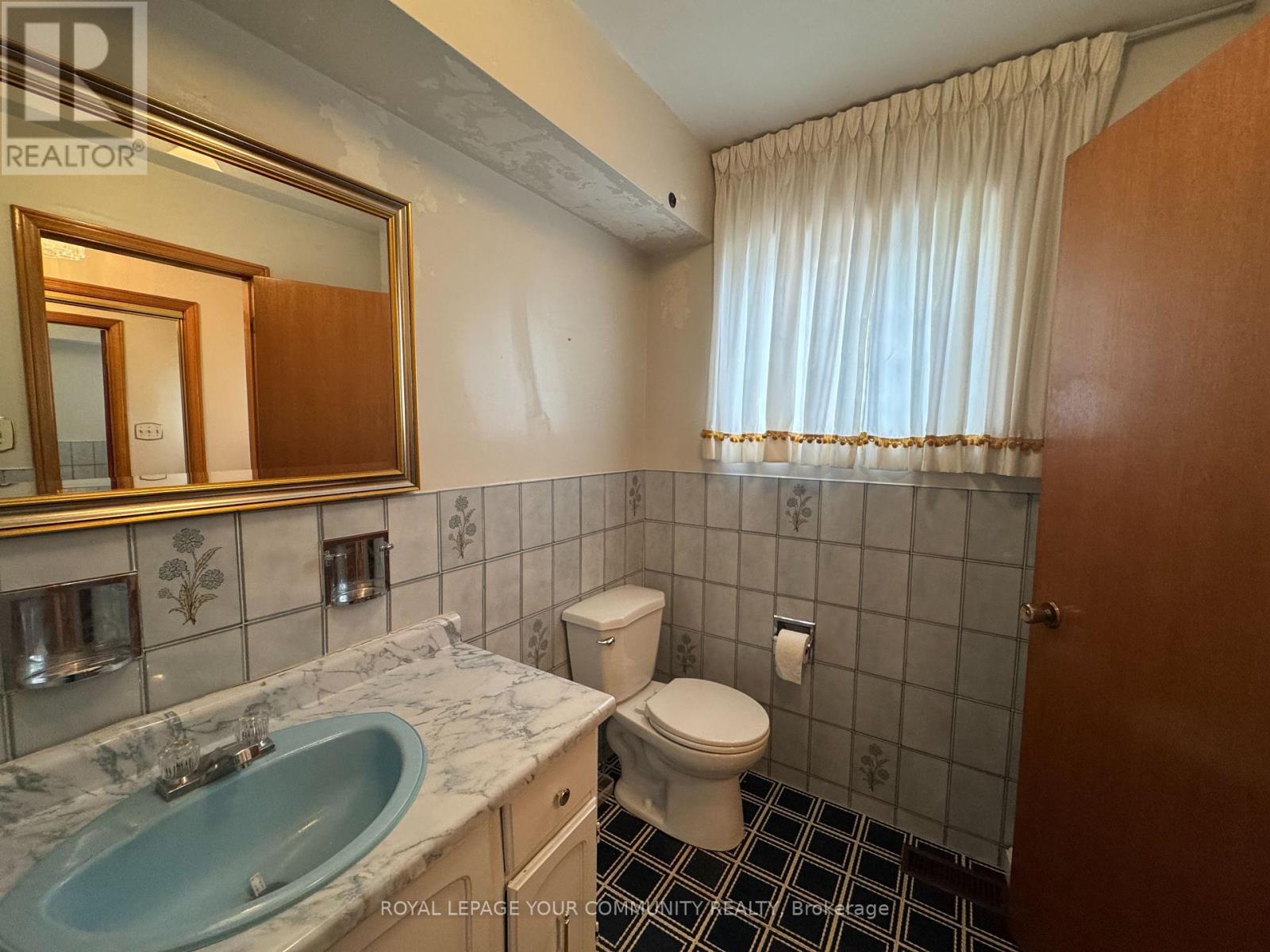 Photo 25 of 160 Jules Avenue, Vaughan ON