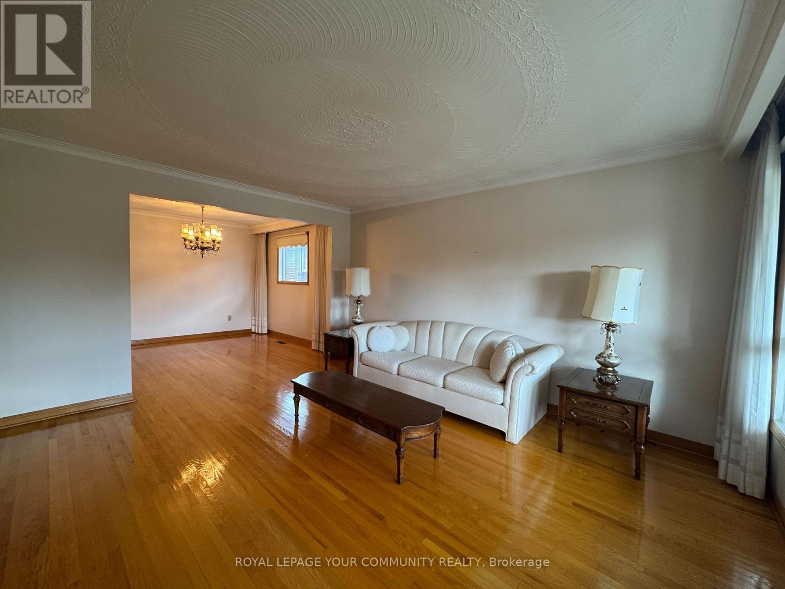 Photo 7 of 160 Jules Avenue, Vaughan ON
