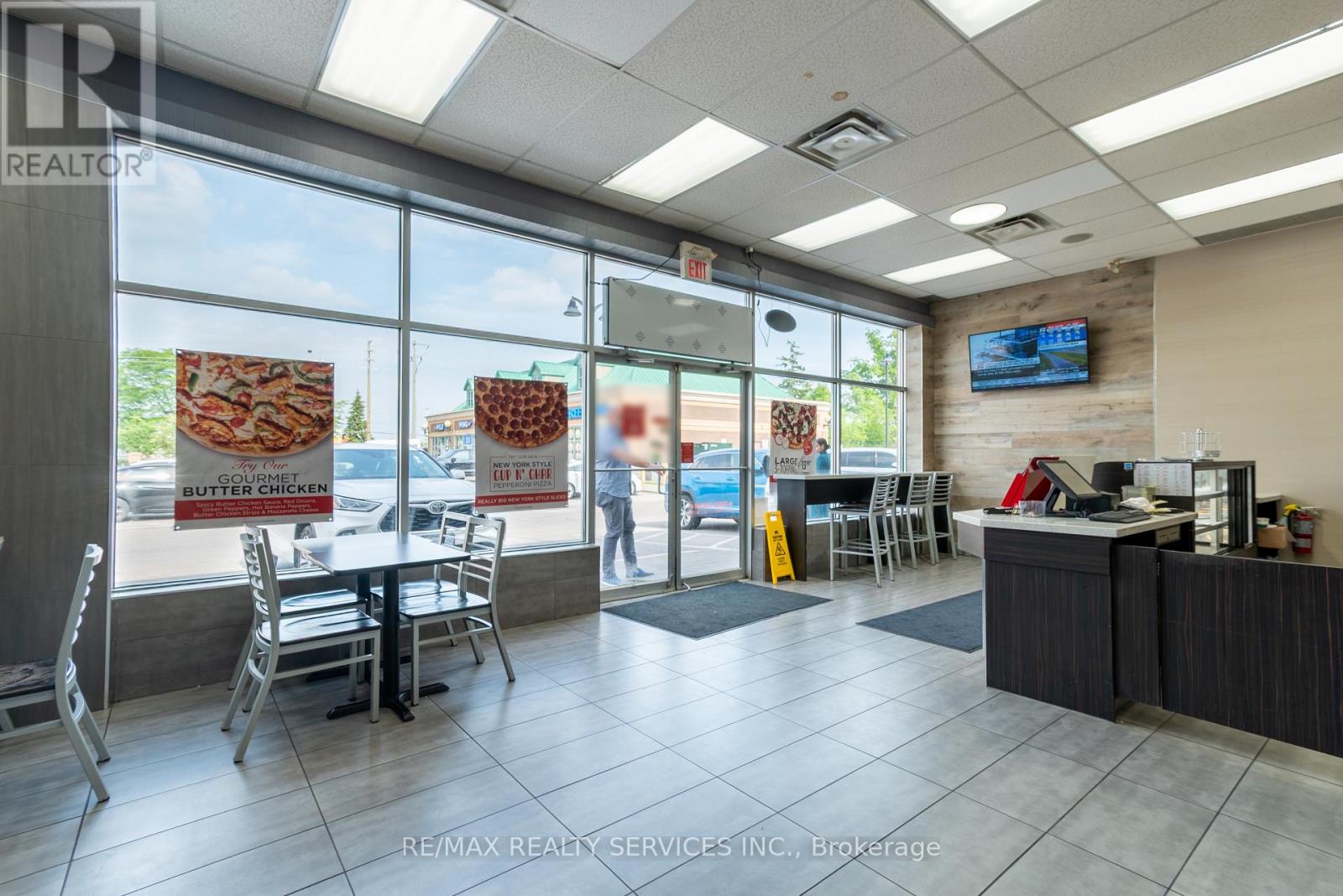 Photo 8 of 9418 Markham Road, Markham ON