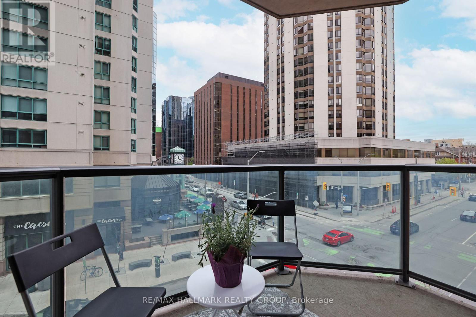 Photo 23 of 405 445 Laurier Avenue W, Ottawa ON