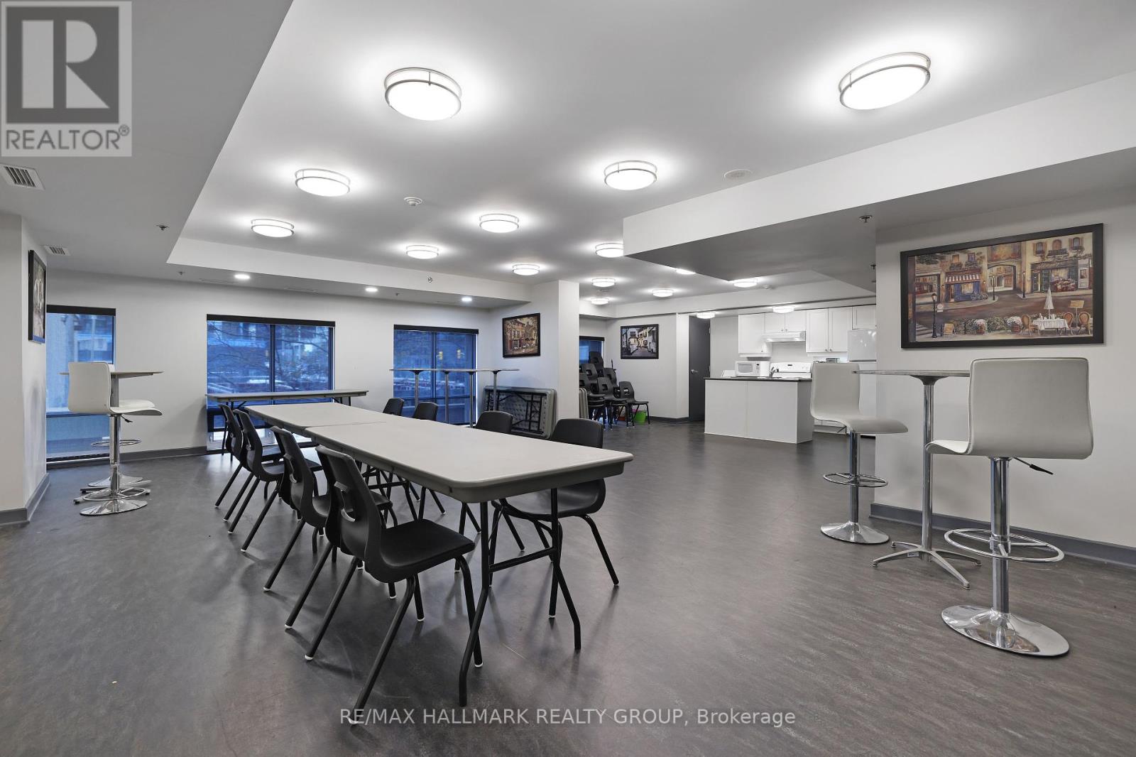 Photo 24 of 405 445 Laurier Avenue W, Ottawa ON