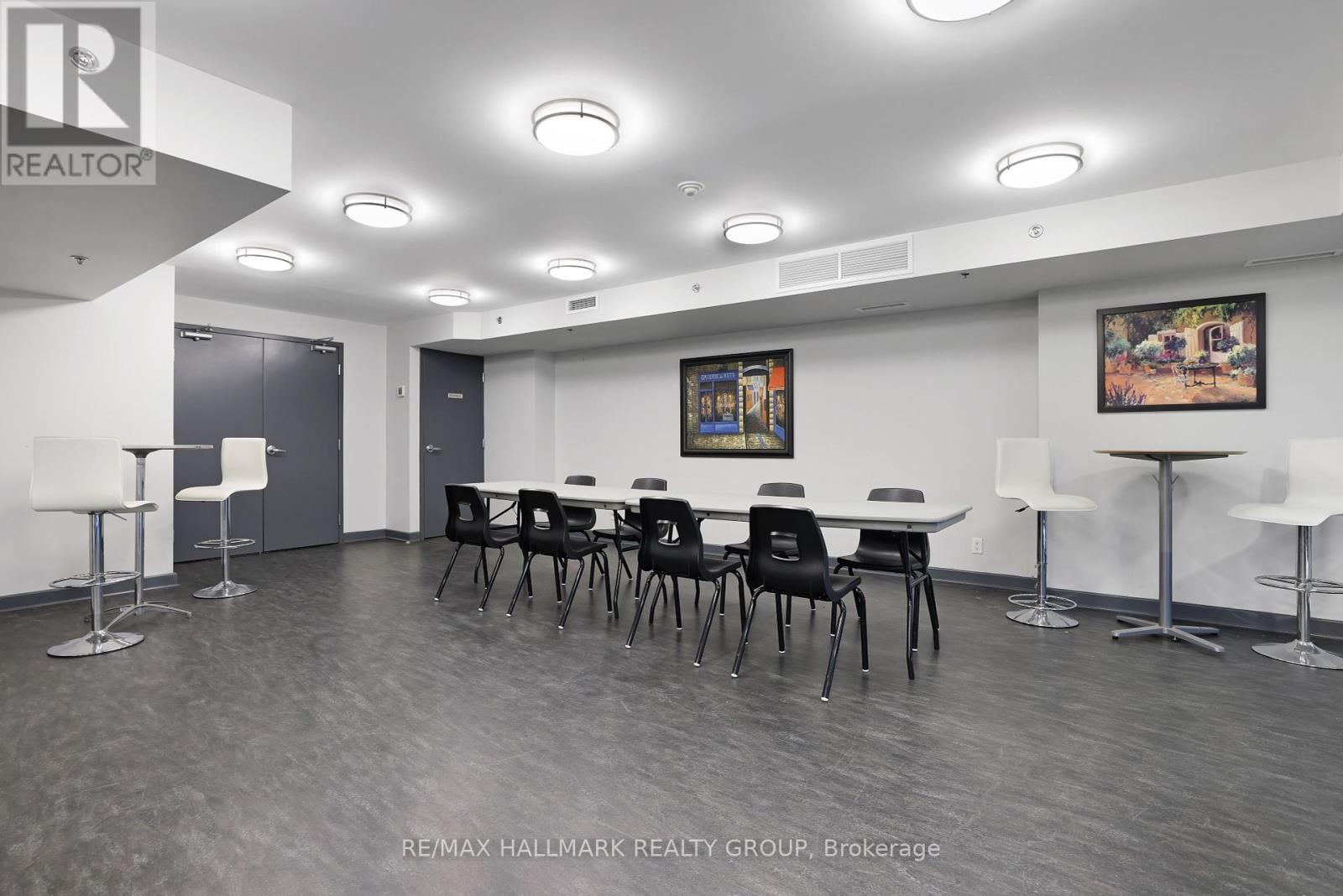 Photo 25 of 405 445 Laurier Avenue W, Ottawa ON