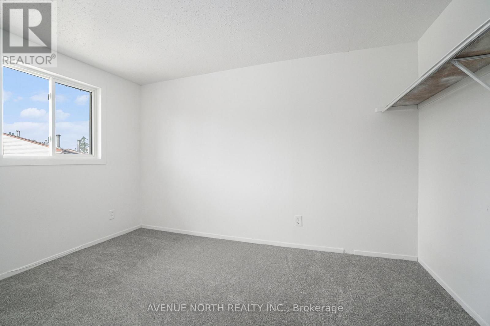 Photo 16 of 1747 Dondale St Street, Ottawa ON