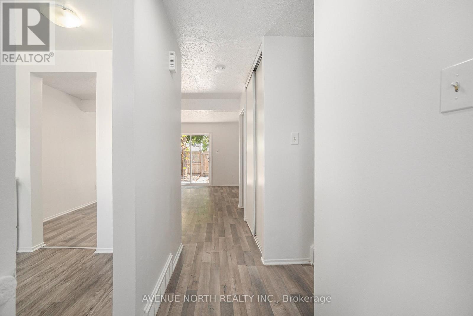Photo 9 of 1747 Dondale St Street, Ottawa ON