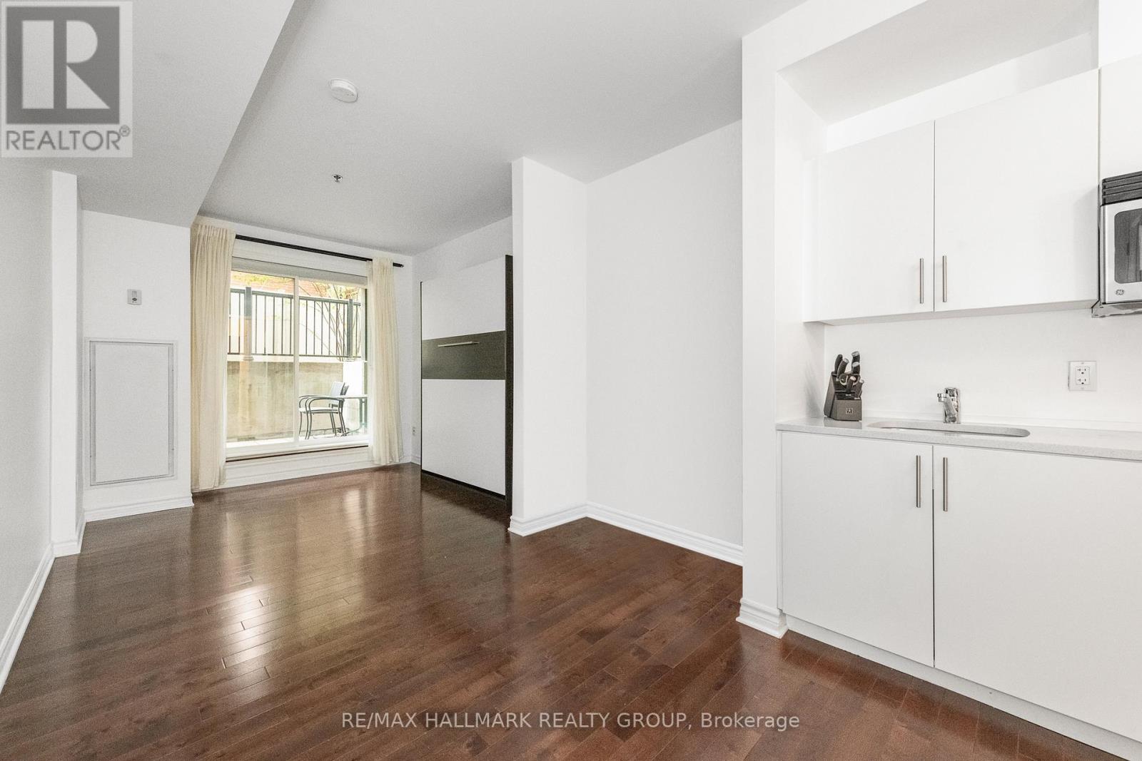 Photo 19 of 103 429 Kent Street, Ottawa ON