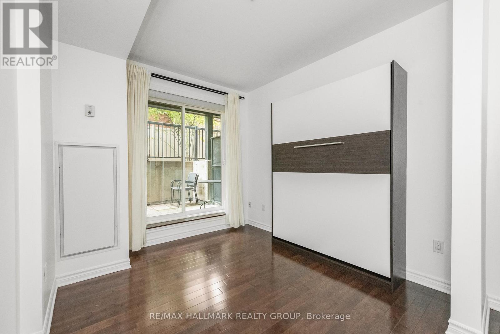 Photo 20 of 103 429 Kent Street, Ottawa ON