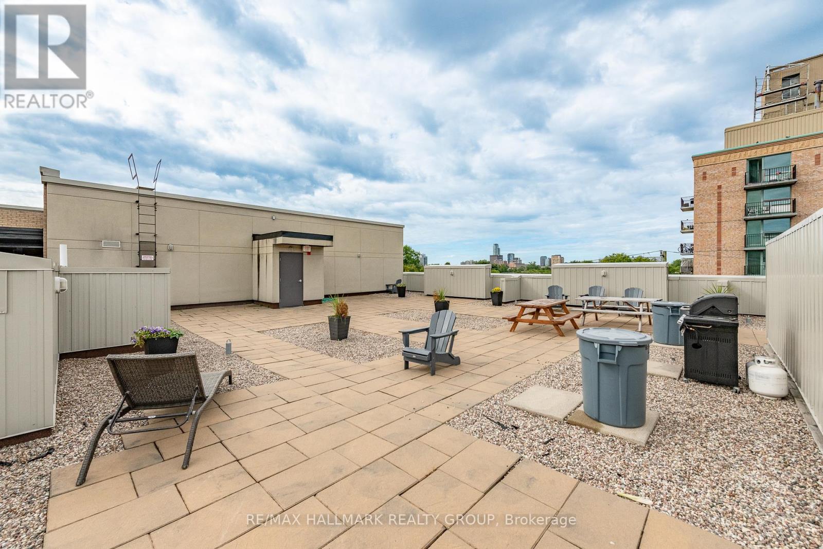 Photo 25 of 103 429 Kent Street, Ottawa ON