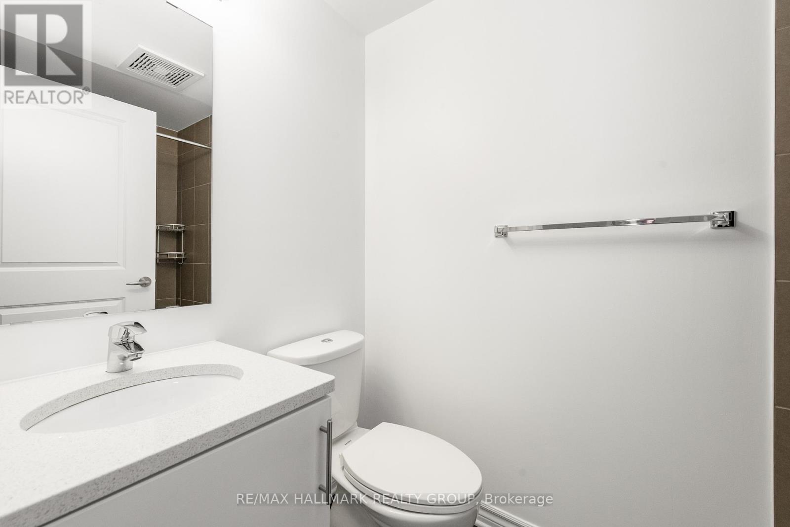 Photo 8 of 103 429 Kent Street, Ottawa ON