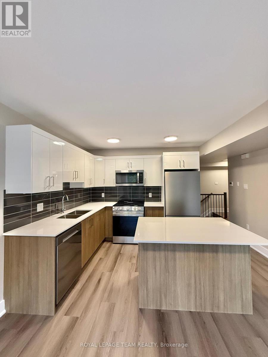 Photo 9 of 6 342 Fifth Avenue, Ottawa ON
