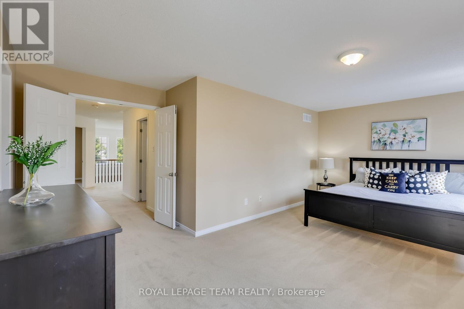 Photo 25 of 474 West Ridge Drive, Ottawa ON