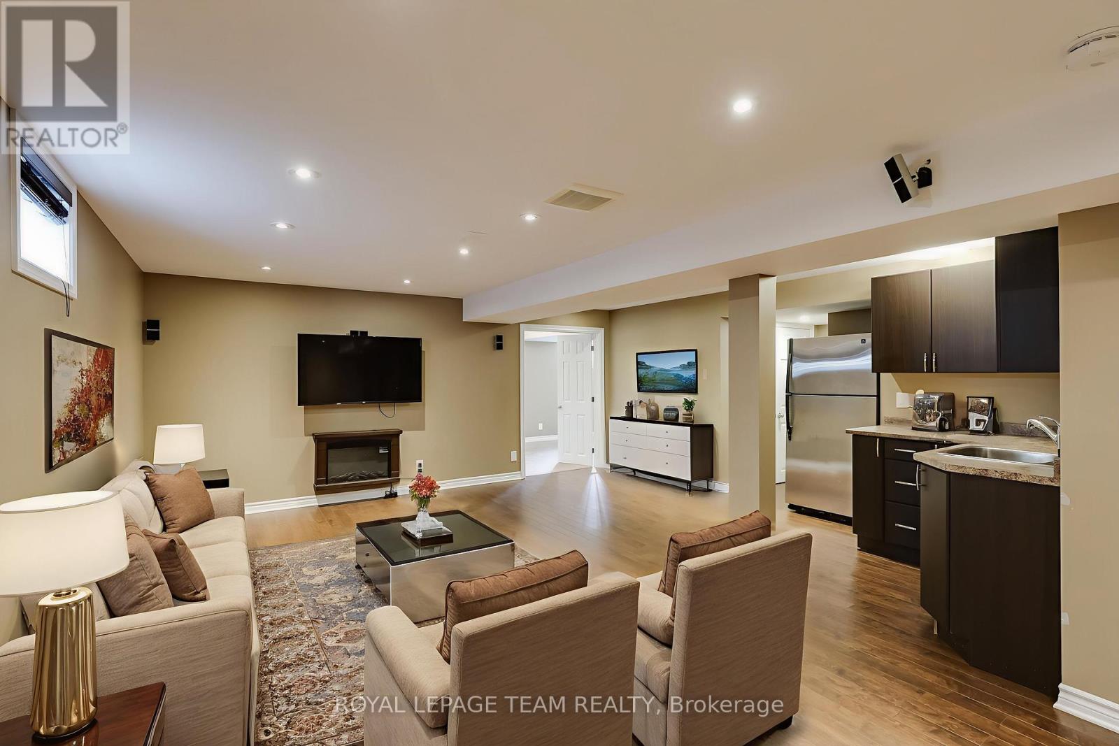Photo 34 of 474 West Ridge Drive, Ottawa ON